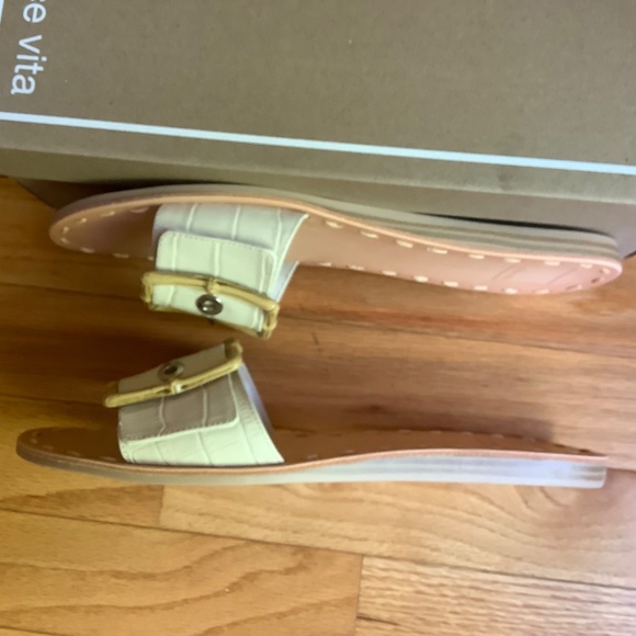 Dolce Vita Dasa Embossed Leather Buckle Slide Sandals Eggshell SZ 9.5 - Picture 8 of 16